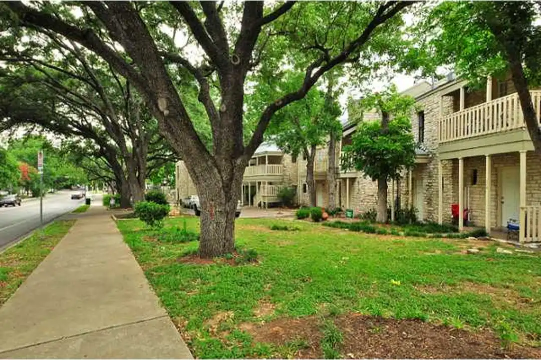 4401 Speedway unit 302 - View 2