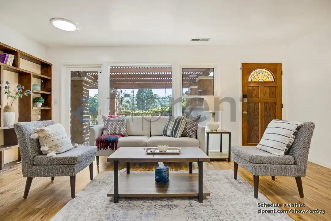1260 Mountain View Rd - View 5