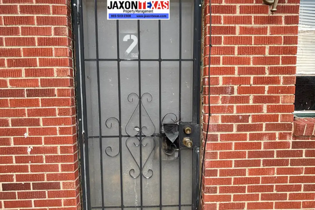 3906 Harrison Ave unit 02 – photo 1