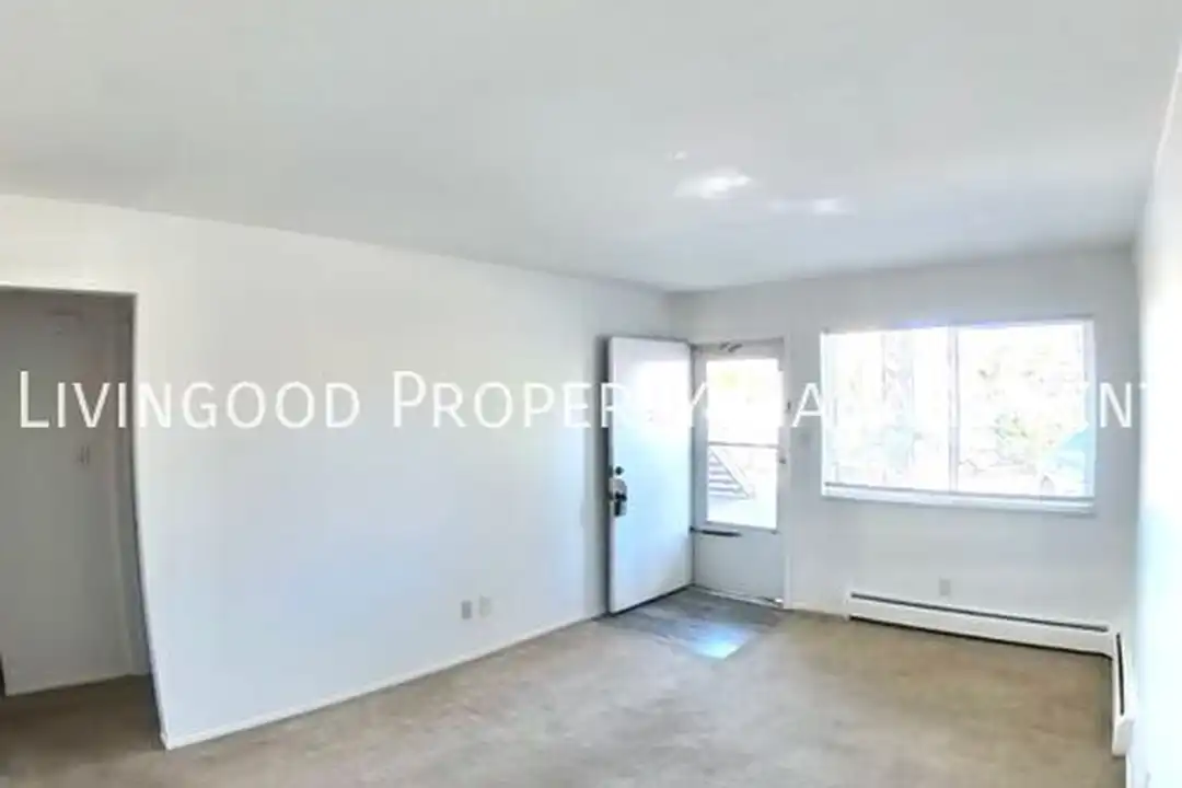 1408 Stanley Ln - View 3