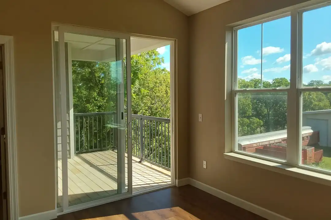 325 Lynn St unit 325-416 - View 5