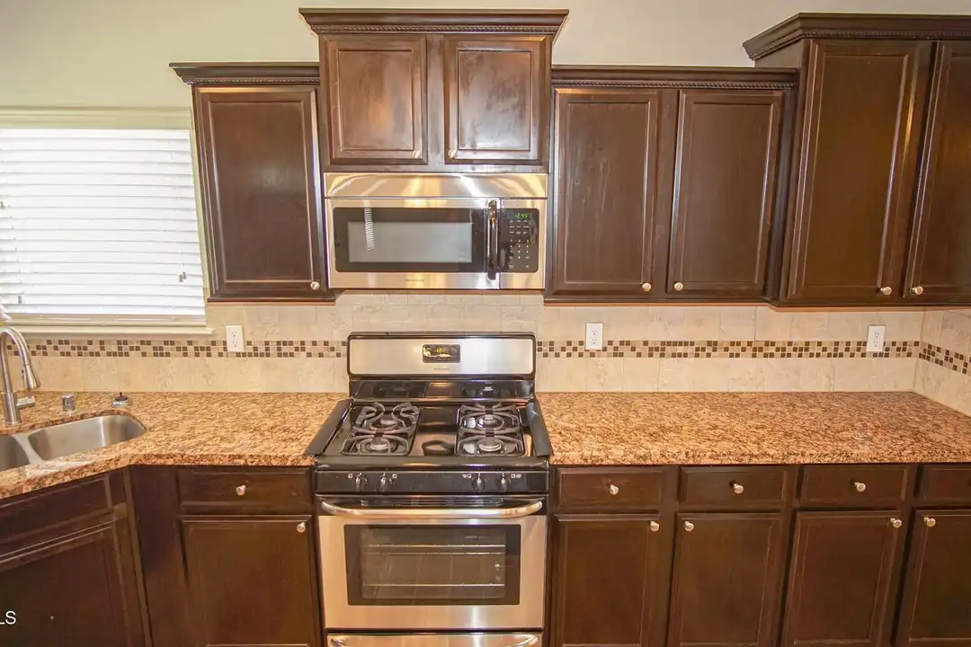 14613 Sunny Land Ave - More