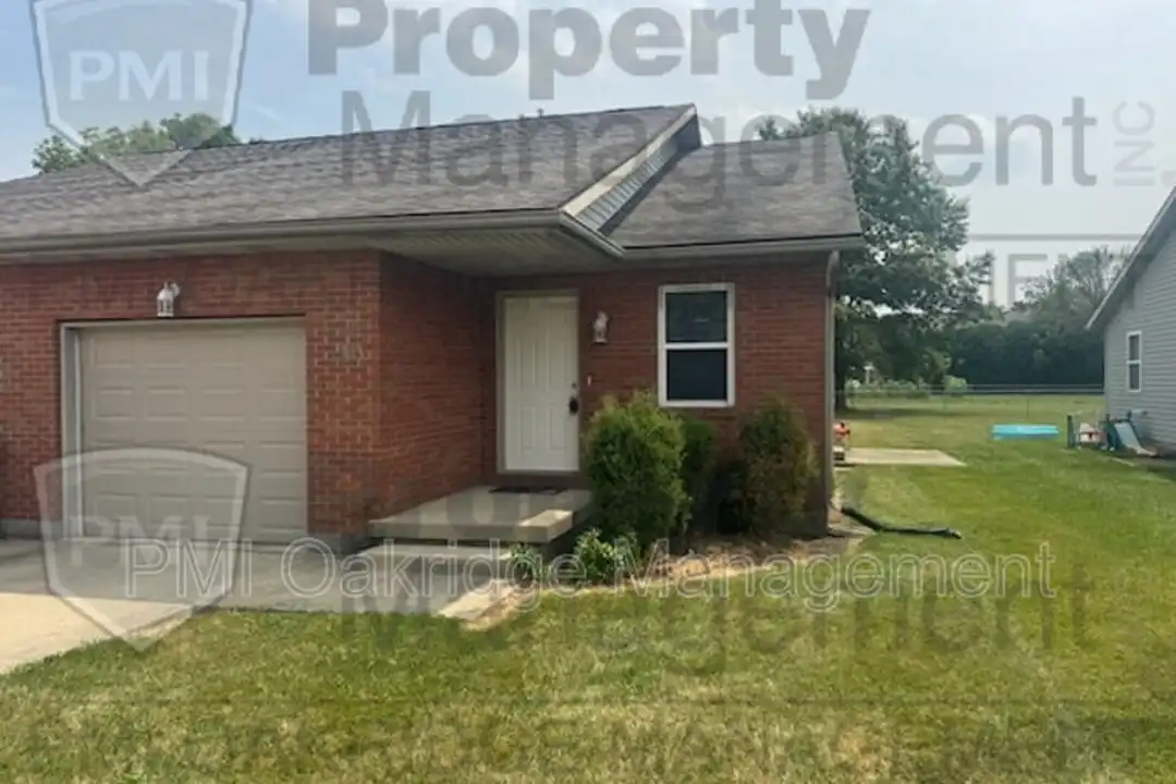 713 Country Side Ln – photo 1 of 10