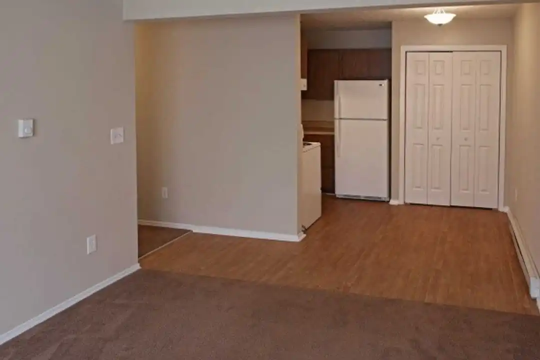 138 Bryan St – photo 1 of 8
