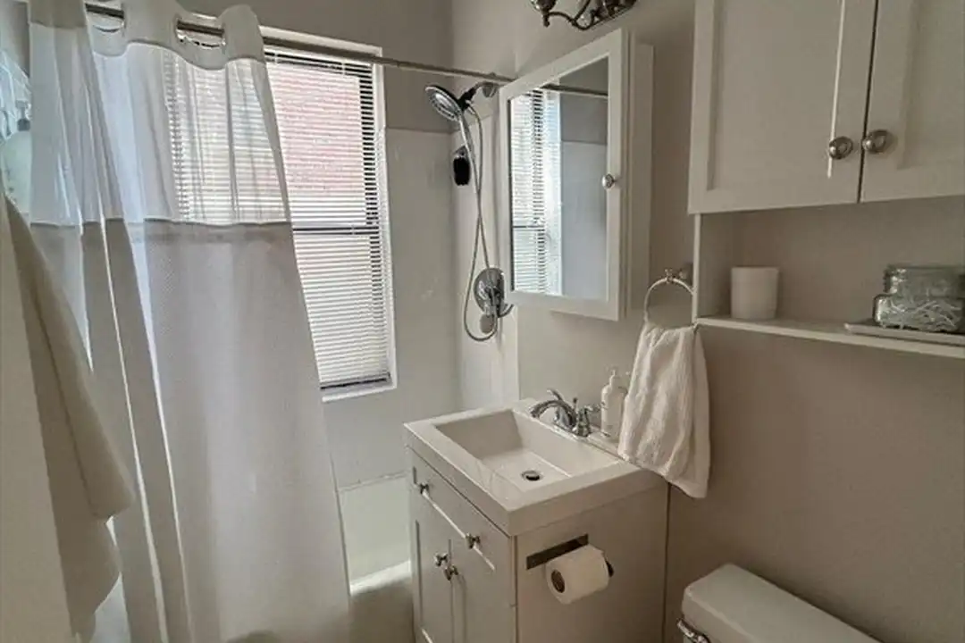 Apartment in Boston - More