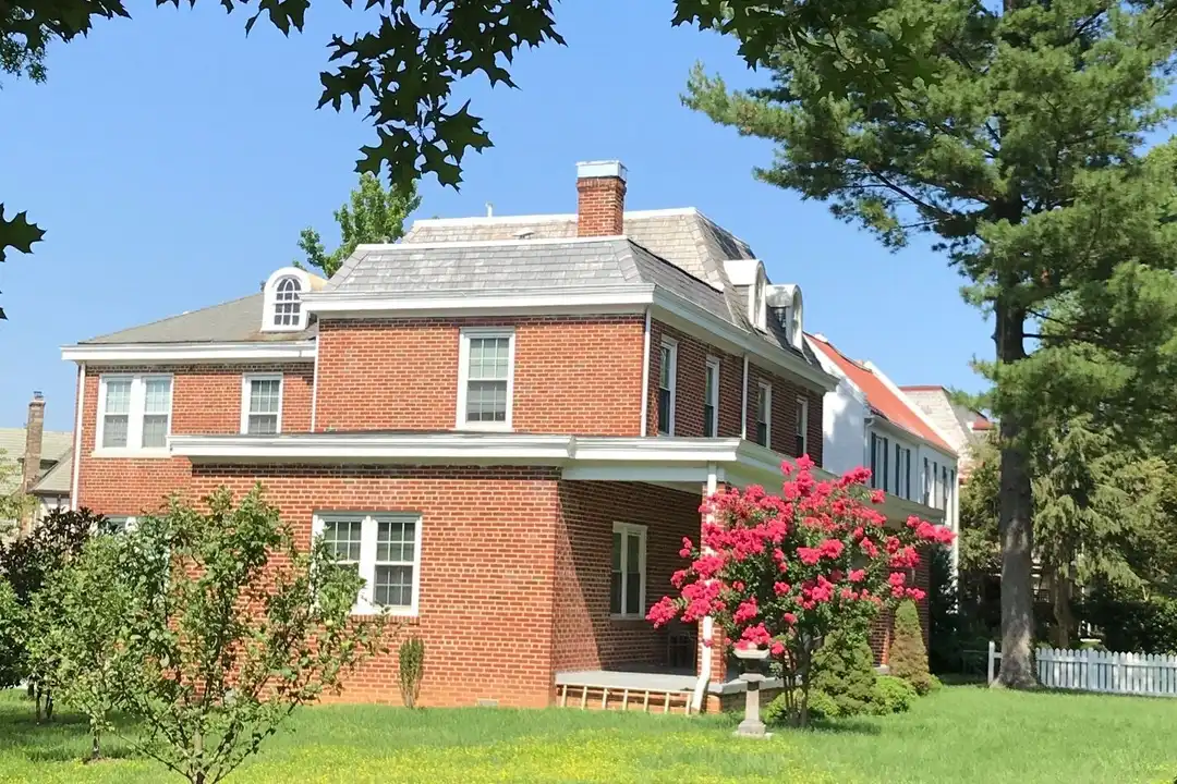 3706 Massachusetts Ave NW – photo 1