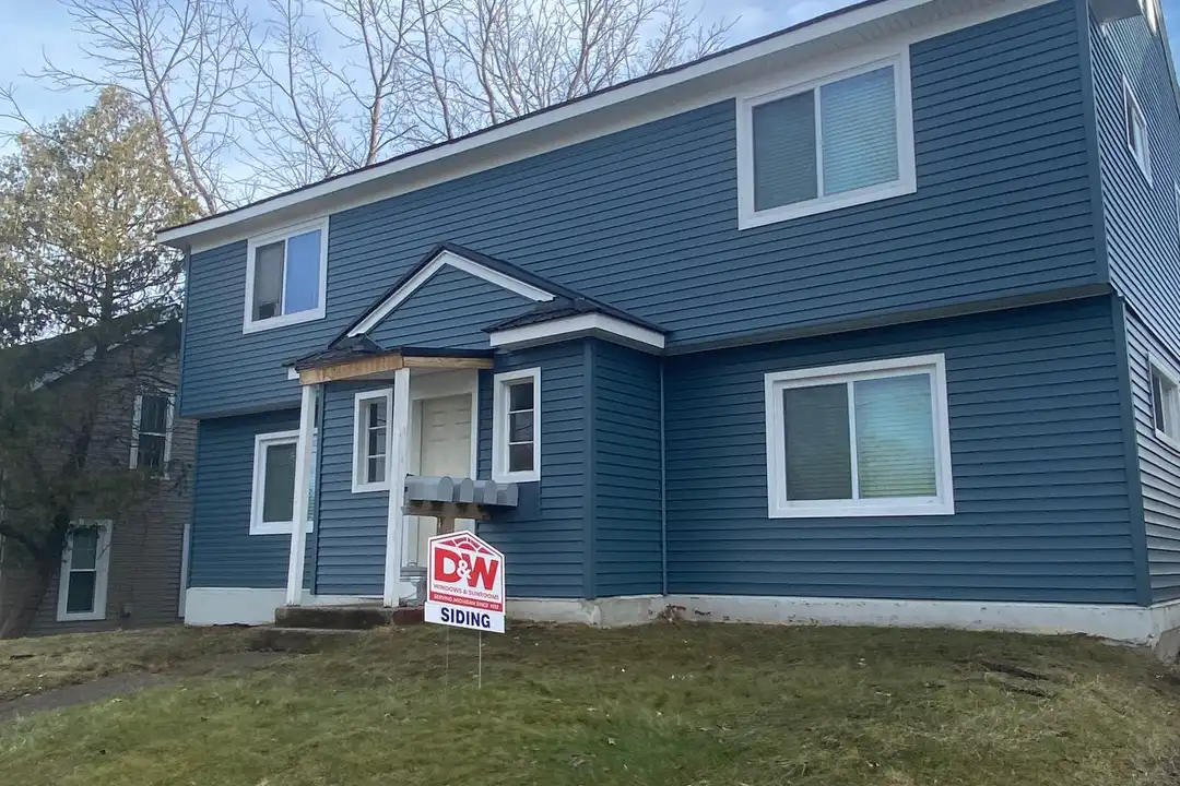 130 E Vienna St unit 2 – photo 1 of 11