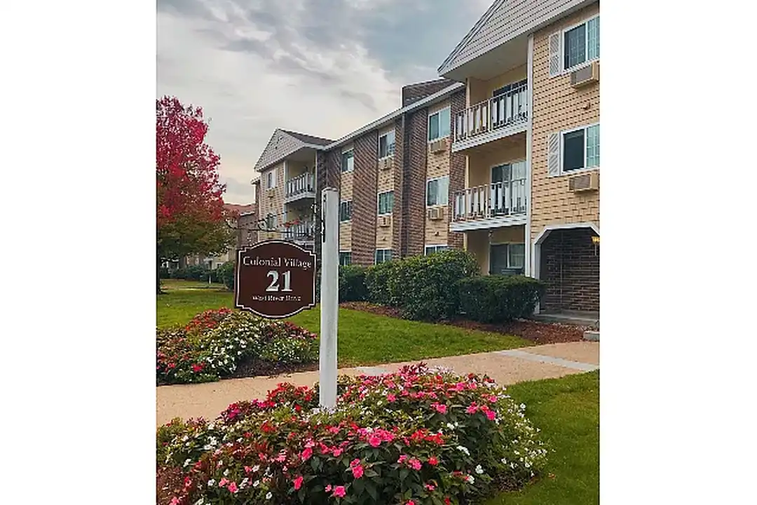 Colonial Village Apartments - View 2