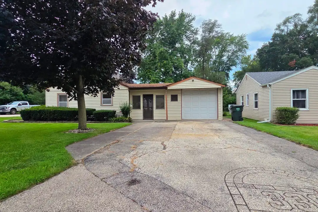 336 E Orchard St – photo 1