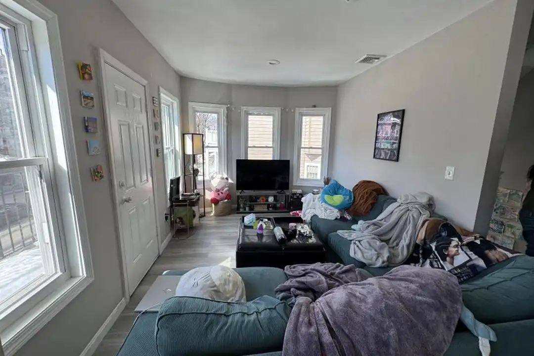 66 Quint Ave - View 3