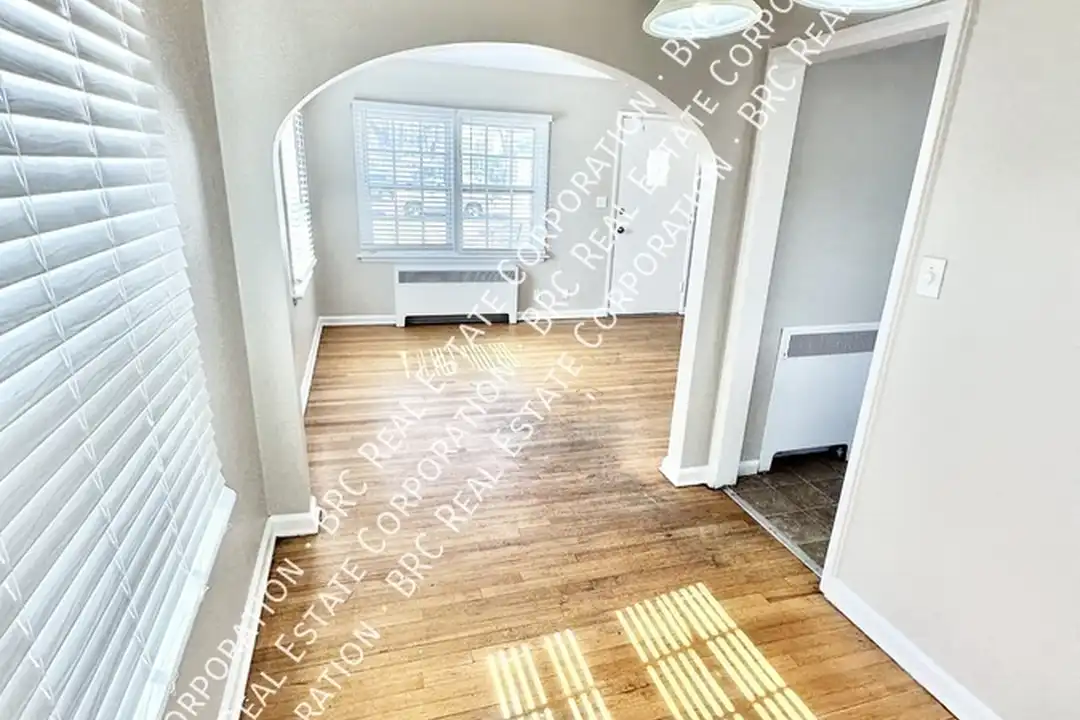 1358 Vance St - View 3