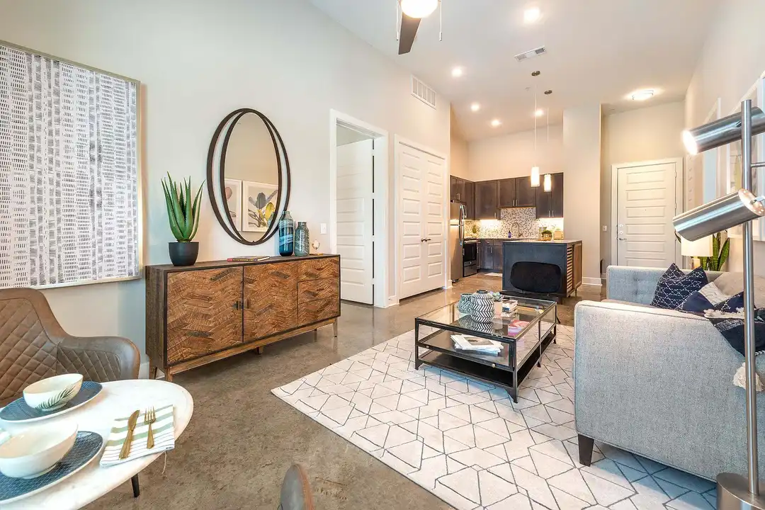 Lakeview Apartments – photo 1 of 26