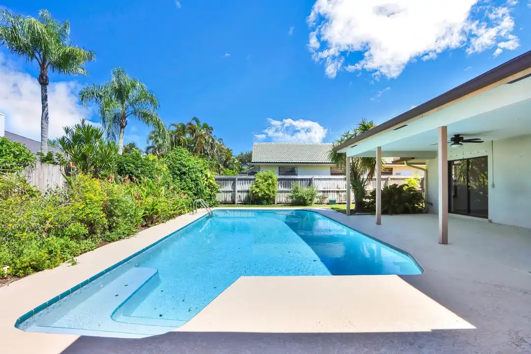 85 Hickory Hill Rd - View 3