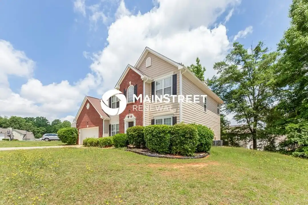 410 Concord Cir - View 2