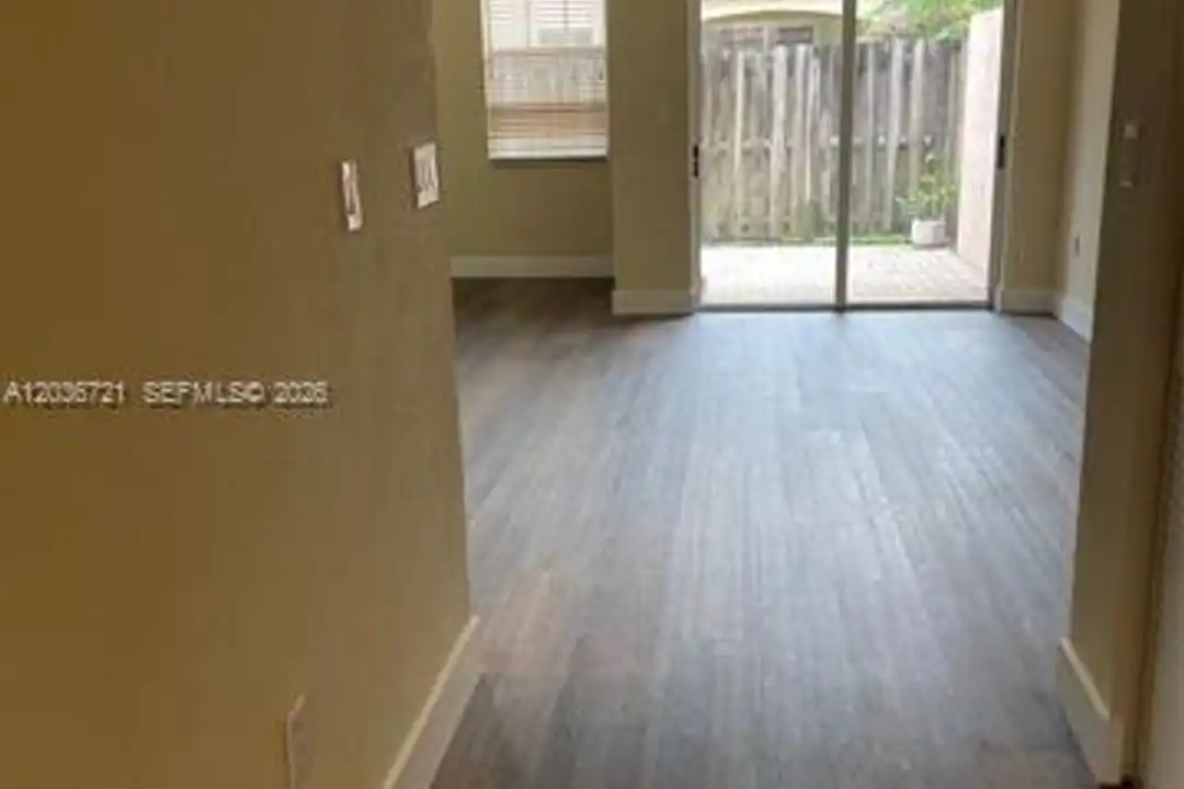 211 Las Brisas Cir unit # 211 - View 5