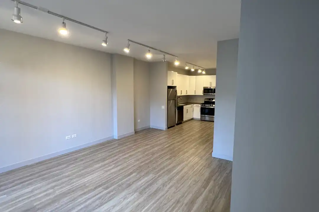 331 S Wells St unit 1609 - View 3