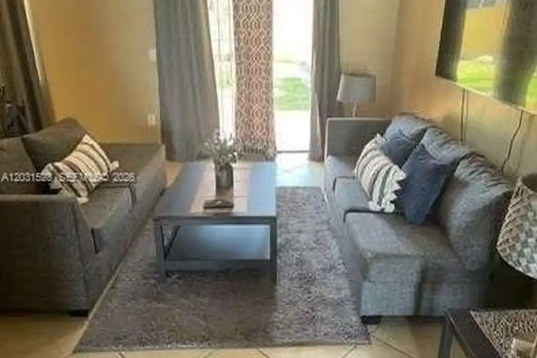 3220 NW 16th St #1 - View 2