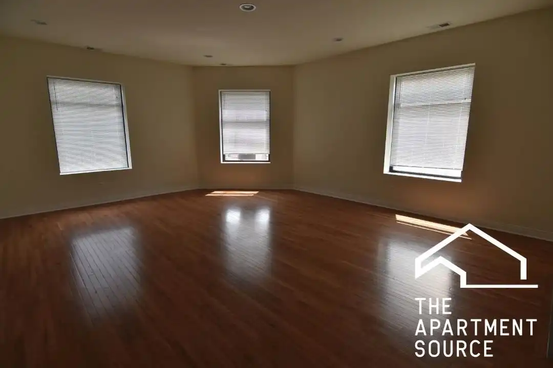802 W Belmont Ave unit 3E - View 4