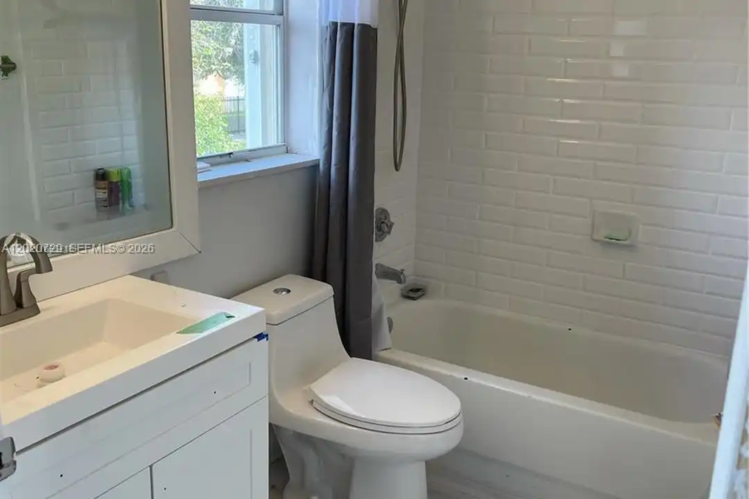 5200 NW 109th Ave unit 1 - View 6