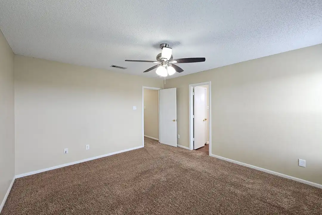 4306 Secretariat Dr - More