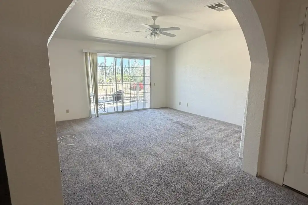 505 S Farrell Dr #R112 - View 5