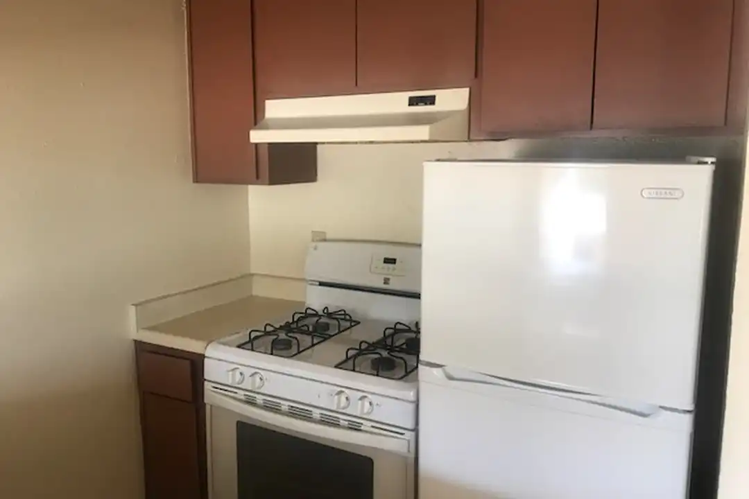 611 N Edison St unit 2 – photo 1 of 6
