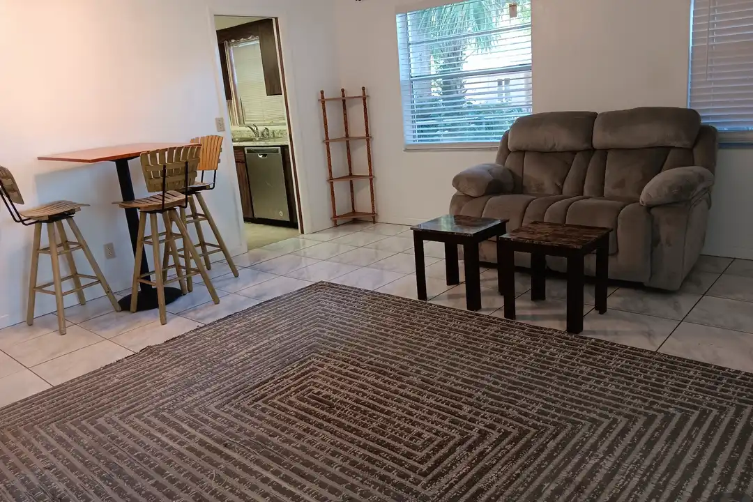 137 White St unit 1 - View 4