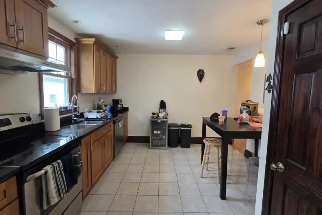 Apartment in Boston - More