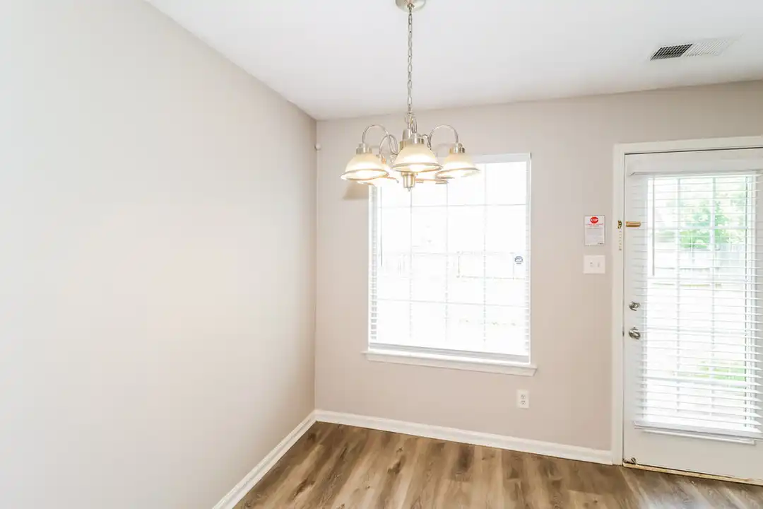10000 Houston Birch Dr – pohled 6