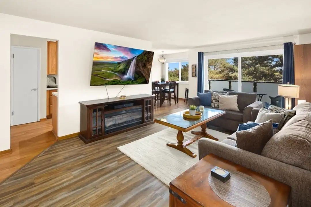 3711 26th Pl W unit 405 - View 5