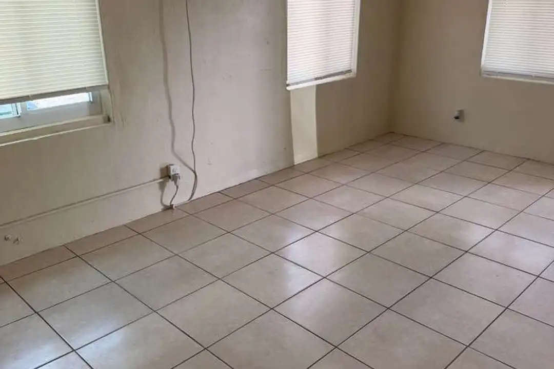 Apartment in Fort Lauderdale - View 5