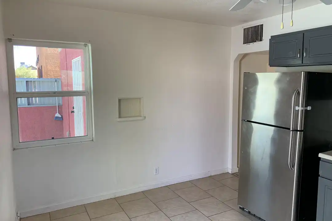 1005 E Water St unit 2 - View 6