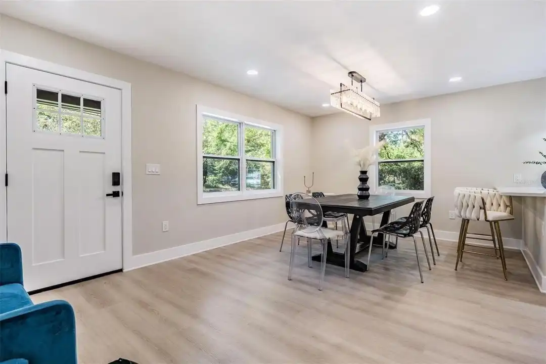 1104 S Lois Ave – pohled 5