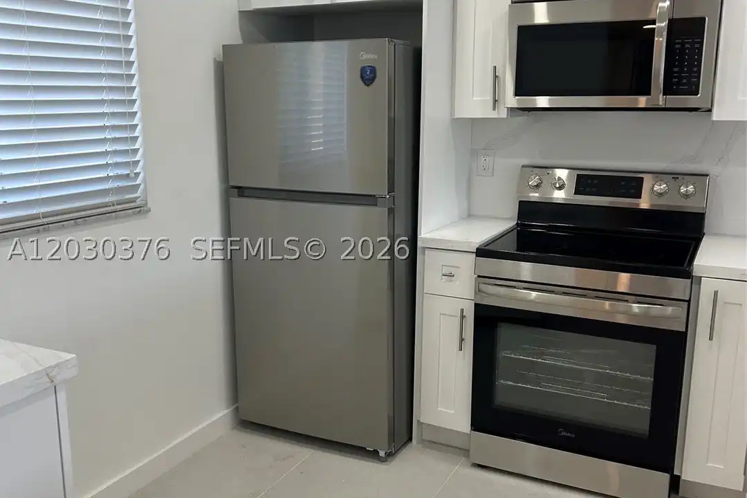 Apartment in Miami - View 3