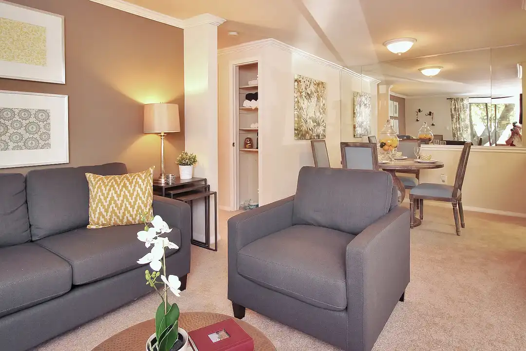 The Hamptons at Town Center – photo 1 of 18