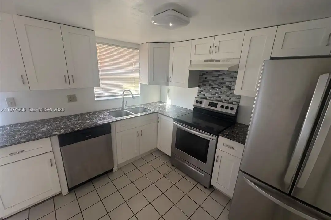 2606 NW 52nd Ave #D15 - View 3