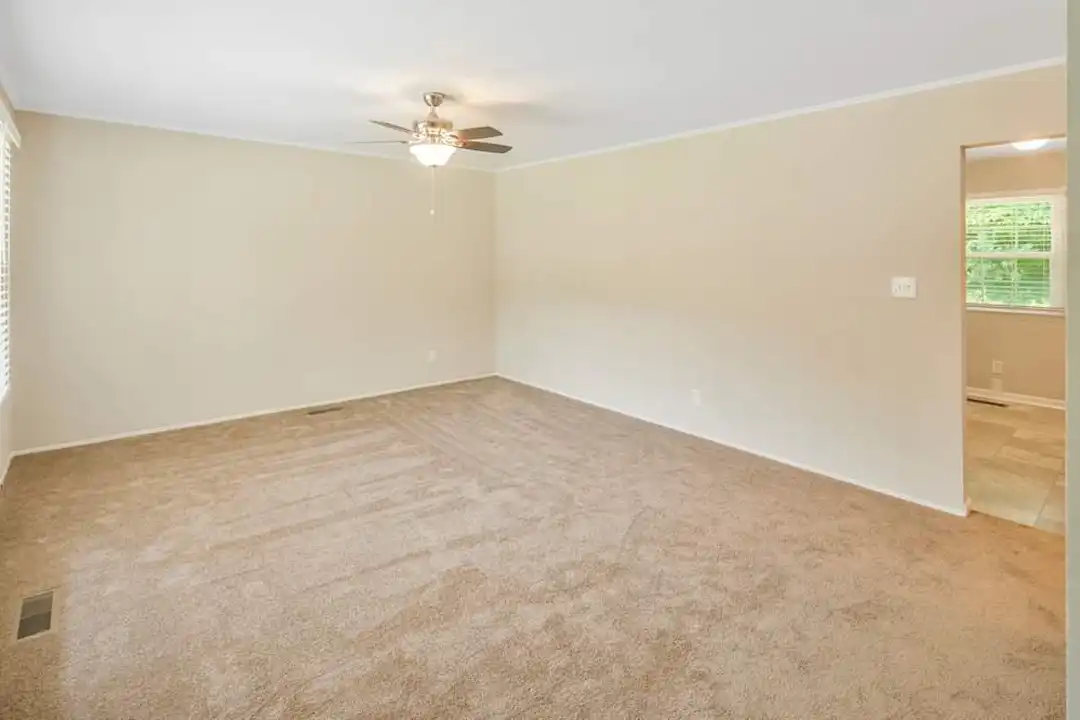 3616 Slagle Dr - More