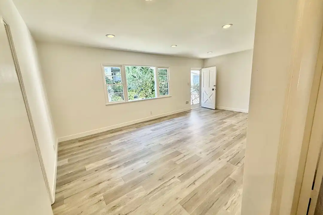 449 N Oakhurst Dr unit 449a - View 5