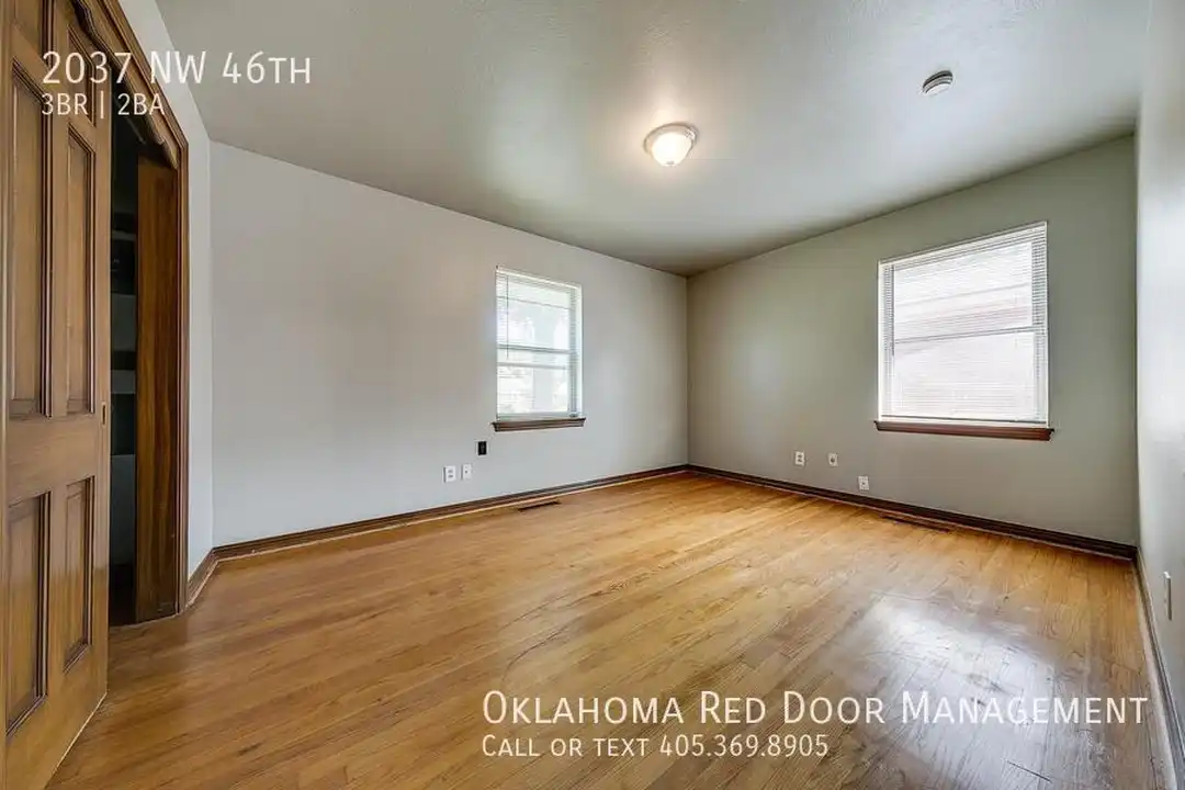 2037 NW 46th St - View 5