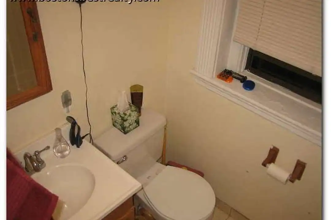 1318 Commonwealth Ave - View 4