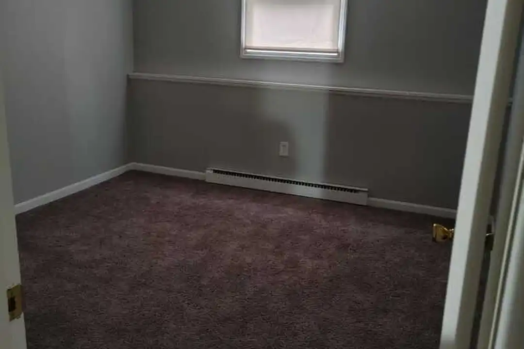 238 Maple St - View 3