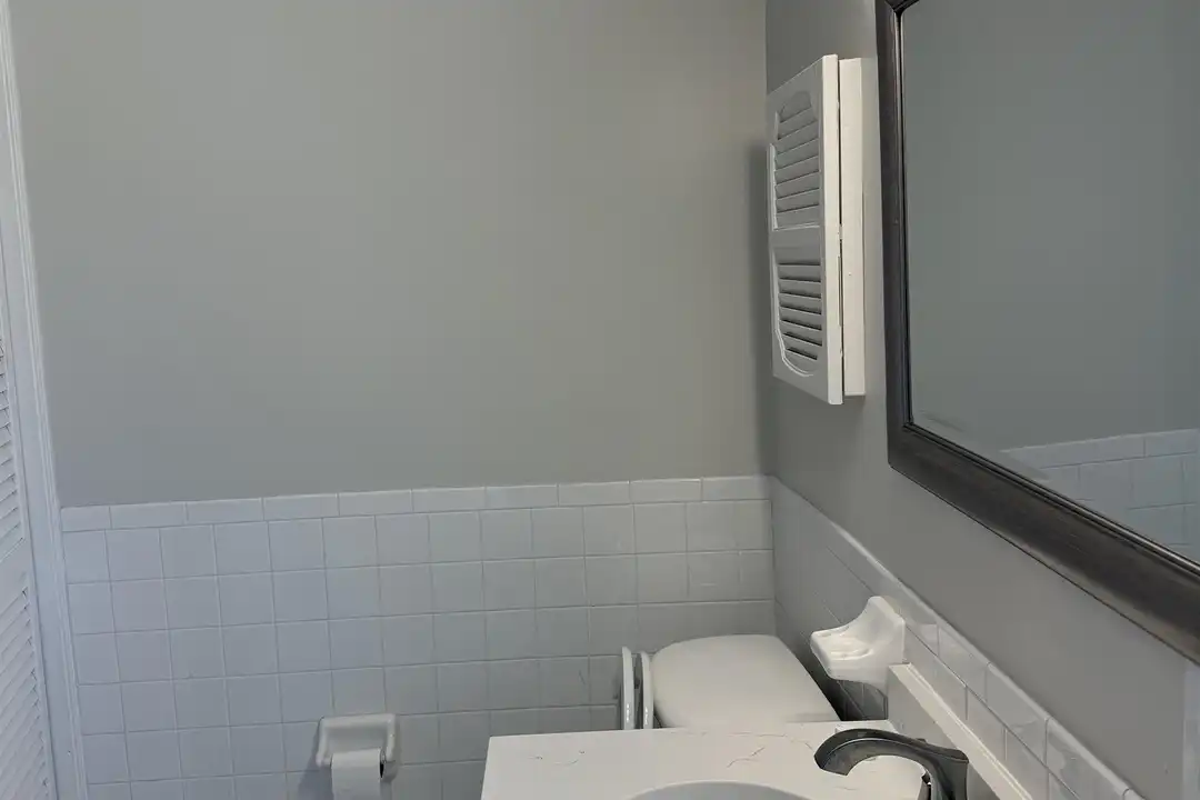 380 Ocean Ave #1 - More