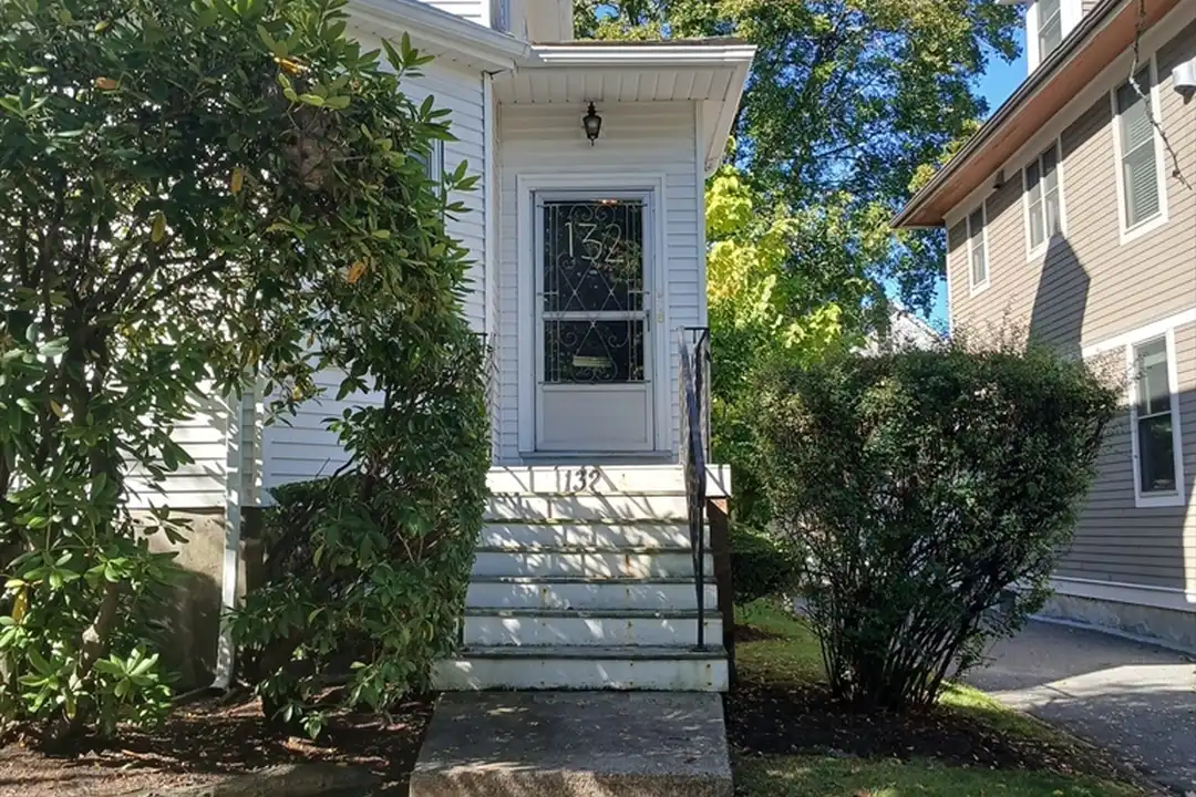 132 Thorndike St unit 2 – pohled 2