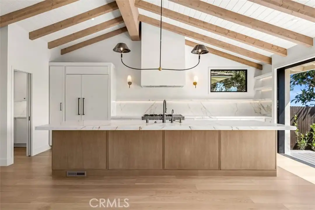 709 Emerald Bay - More