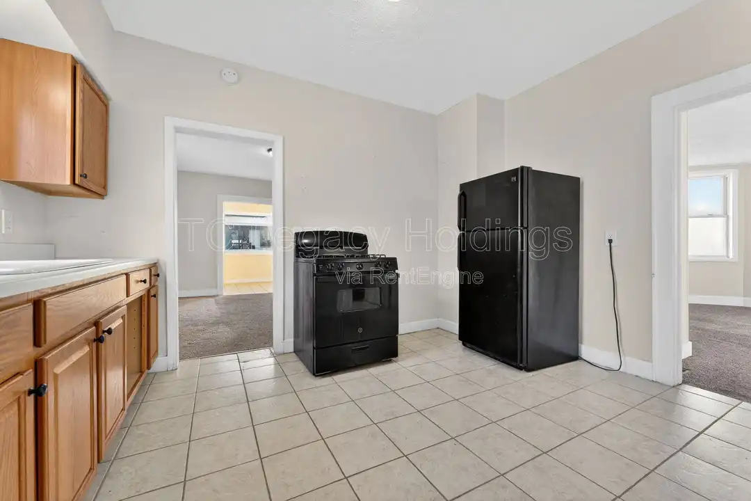 388 Broaddus Ave unit B - More