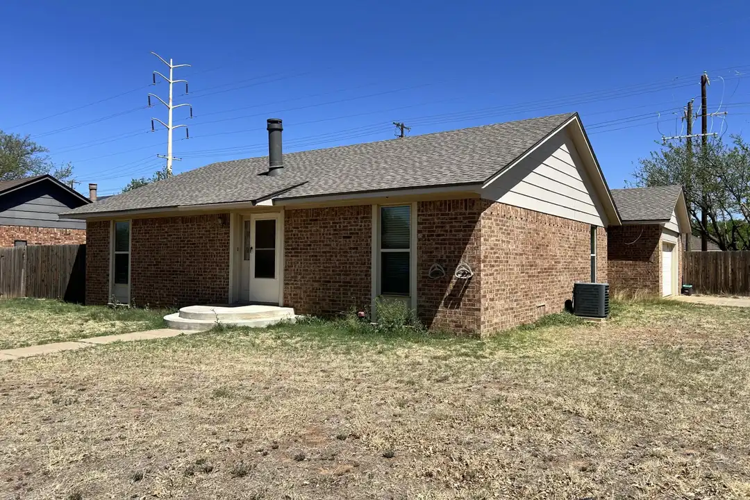 House in Lubbock - View 2