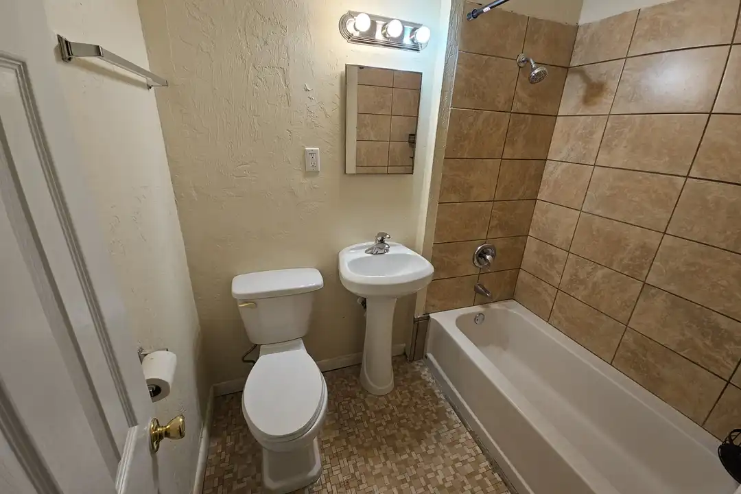 21299 Coulton Ave unit 21303 - View 6