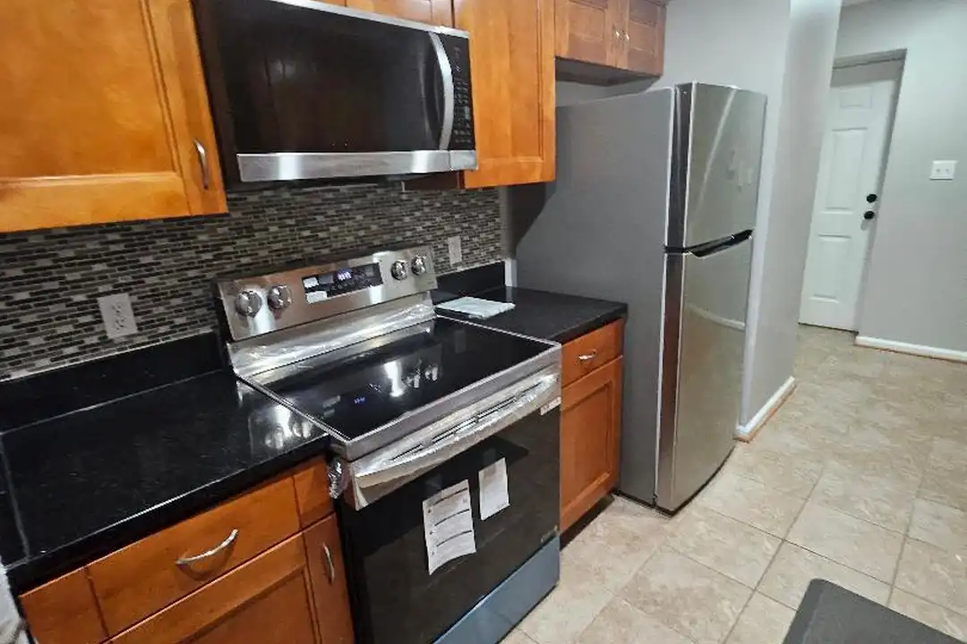 9811 Lake Point Ct unit 203 - View 3