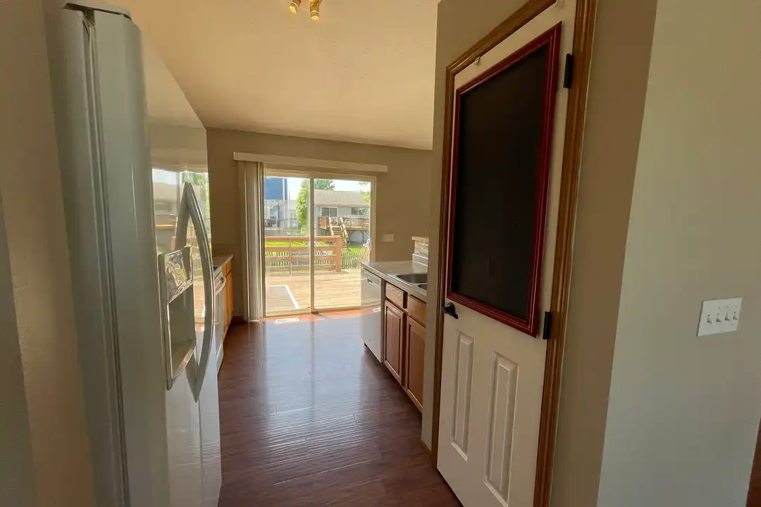 8013 Newport Ave - View 5