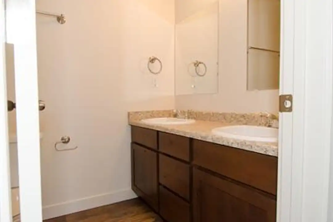 238 N 750 E St - More